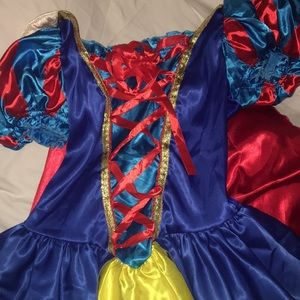 Disney Snow White size L GUC